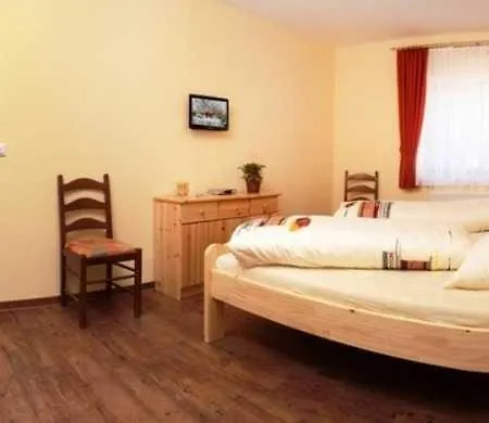 Gæstehus Gaestehaeuser Am Nibelungensteig 3*